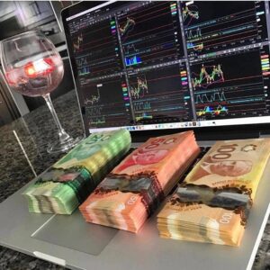 $100 CAD Bills